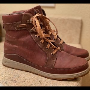 Sierra waterproof boots